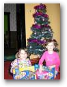 prvé darčeky pod vianočným stromčekom  » Kliknite pre zväčšenie ->